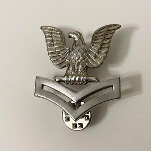 US Navy Petty Officer Second Class Hat Badge Pin  V 21 N
